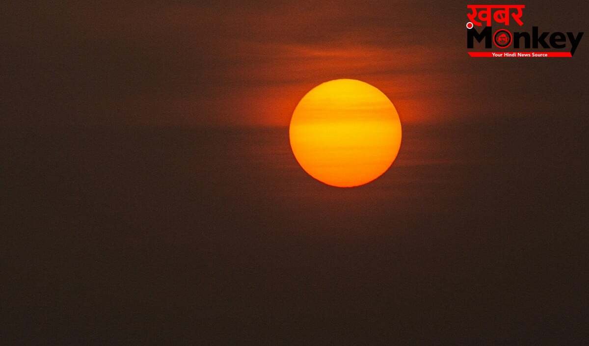 Sun का वृषभ राशि में गोचर, तुला समेत ये 3 राशियां रहें Alert, बढ़ेंगी Financial मुश्किलें