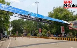 कारों पर गिरे पेड़, बिजली गुल और सड़कें बंद… बरेली में आंधी-बारिश का तांडव, देखें तस्वीरें
