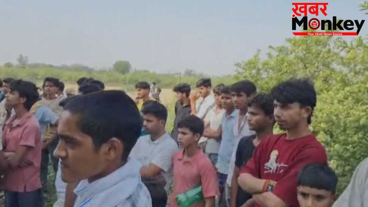 बदायूं में पेड़ से लटका मिला युवक का सड़ा-गला शव, लाश देख सहम गए लोग
