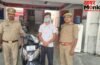 स्कूटी से आता, कैंची से करता हमला और हो जाता फरार, नोएडा का साइको गिरफ्तार