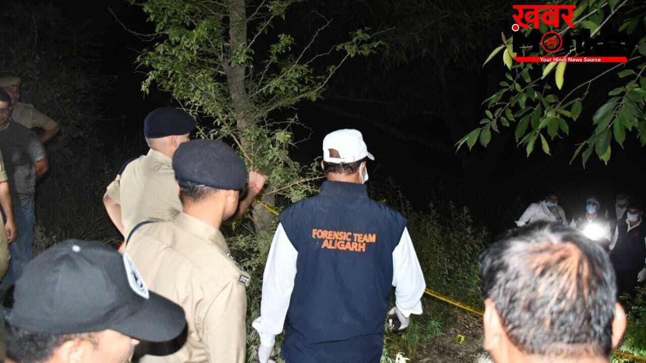 अलीगढ़ में दो इनामी बदमाश ढेर… तमंचा दिखाकर महिलाओं से लूट लेते थे गहने
