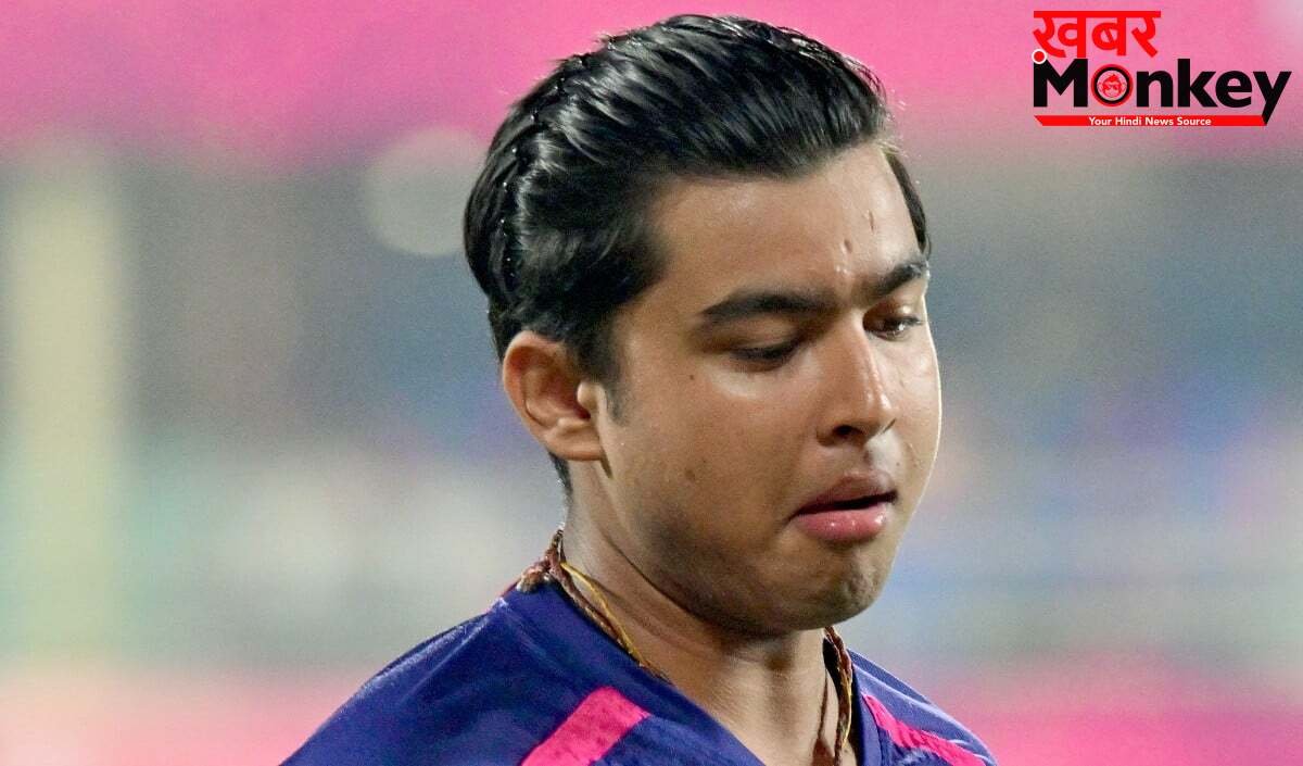 15 साल के Vaibhav Suryavanshi का IPL खेलना 'बाल श्रम'? Rajasthan Royals के खिलाफ FIR की उठी मांग