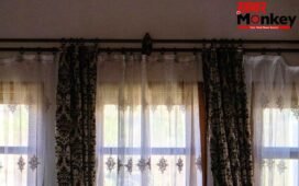 Old Saree Reuse Tips: अलमारी में पड़ी पुरानी साड़ी से बना लें ये 5 चीजें, घर की सजावट में आएंगी काम