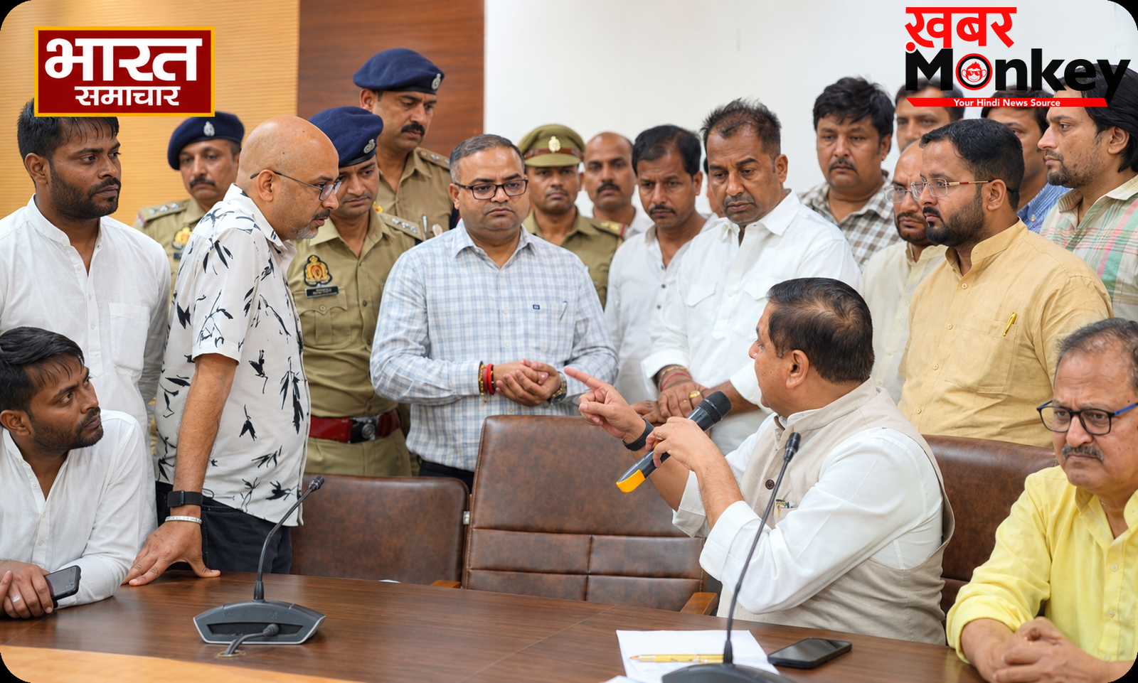 प्रयागराज में छात्रों संग बैठक कर रहे संजय सिंह को प्रशासन ने टोका, जमकर हुई तू-तू मैं-मैं !