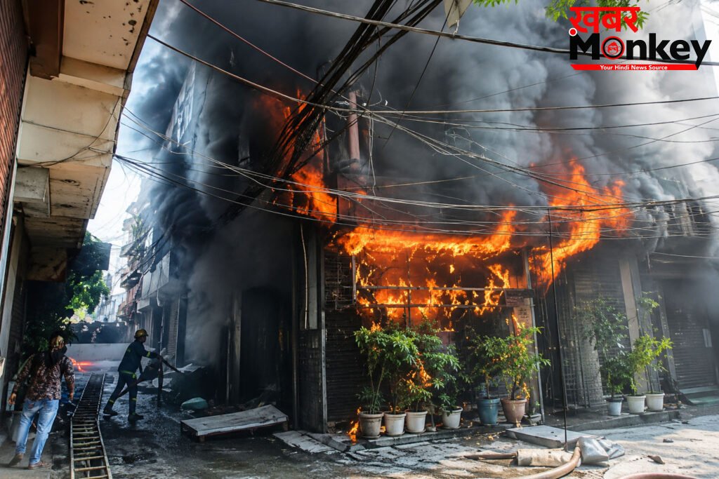 Delhi Fire News : दिल्ली में पांच मंजिला इमारत में भीषण आग से 21 की मौत | चीख-पुकार से दहल उठी दिल्ली