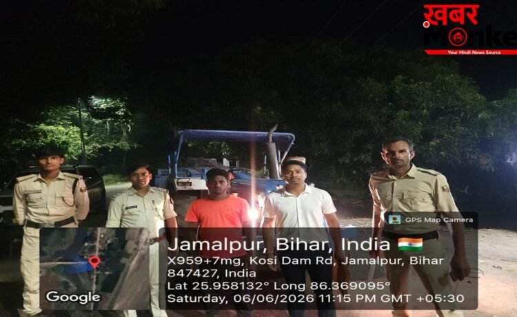 खनन माफिया पर शिकंजा, एक ट्रैक्टर व 2 हाइवा सीज, लाखों का जुर्माना तय खनन माफिया पर शिकंजा, एक ट्रैक्टर व 2 हाइवा सीज, लाखों का जुर्माना तय