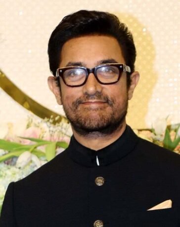 Bollywood Wrap Up | 61 की उम्र में Aamir Khan करेंगे तीसरी शादी! Janhvi Kapoor ने तिरुपति में टेका मत्था