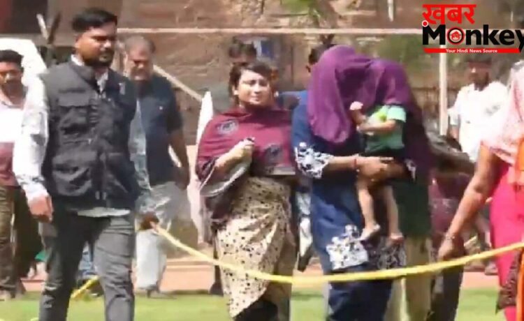 रस्सी में घेरकर दबोचे बांग्लादेशी, सबके हाथों से निकाली गई जानकारी!