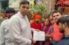 Ghaziabad: सूर्या हत्याकांड के पीड़ित परिवार को बड़ी राहत, DM ने सौंपा सफाई सुपरवाइजर पद का नियुक्ति पत्र…