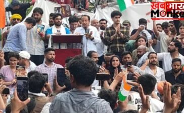 जंतर-मंतर पहुंचे सोनम वांगचुक, प्रदर्शन की अनुमति के लिए सरकार को कहा धन्यवाद, युवाओं से बोले- ‘नेताओं के बच्चे भी पढ़ें सरकारी स्कूल में’