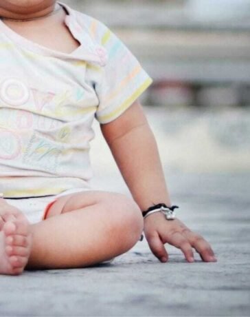अयोध्या: खेलते हुए 6 महीने के बच्चे ने निगल लिया लौंग, गले में अटका… सांसें रुकने से मौत