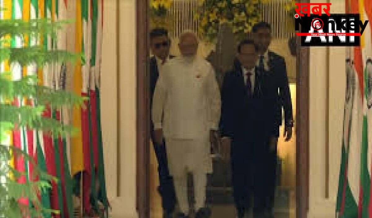 जिसे पागलों की तरह डरा रहा चीन, वो अचानक मोदी से मिलने आया!