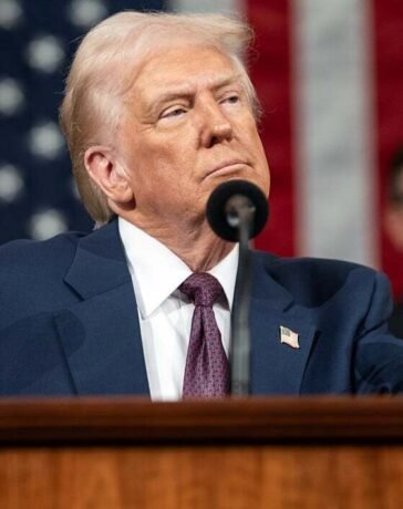 Donald Trump को बड़ा झटका! अमेरिकी संसद में ईरान के खिलाफ सैन्य कार्रवाई रोकने का प्रस्ताव पास, अपनों ने ही बदला पाला