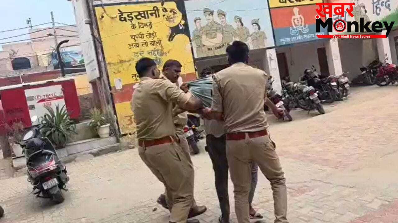 Ghaziabad News: ‘धर्म बदलो वरना बच्चों को मार देंगे’… पत्नी-सास से परेशान पति ने थाने में की आत्मदाह की कोशिश