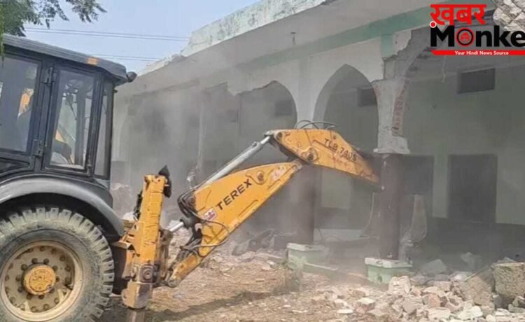 गाजियाबाद के मसूरी में अवैध मदरसा ध्वस्त, 5 बुलडोजरों ने 2 घंटे में गिराई पूरी बिल्डिंग; संचालक पर 1 करोड़ का जुर्माना गाजियाबाद के मसूरी में अवैध मदरसा ध्वस्त, 5 बुलडोजरों ने 2 घंटे में गिराई पूरी बिल्डिंग; संचालक पर 1 करोड़ का जुर्माना
