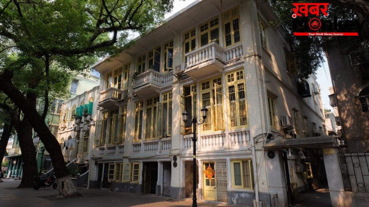 Main Entrance Vastu: मेन डोर के सामने नहीं होनी चाहिए ये 7 चीजें, कमाई पर डालती है बुरा असर, नहीं बढ़ती सुख-समृद्धि