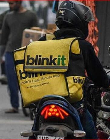 Blinkit पर ऑर्डर की ऐसी चीज, देखते ही डोल गई डिलीवरी बॉय की नियत, कही ऐसी बात… कांप गई महिला कस्टमर