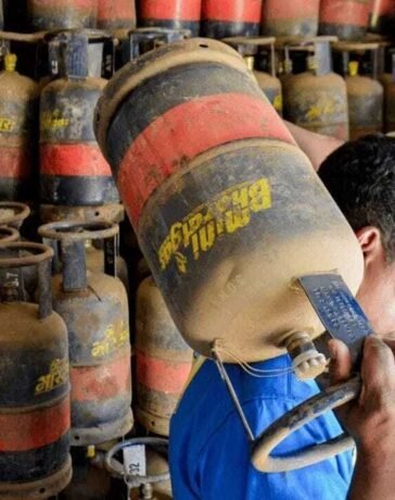6 माह में 97% महंगा हुआ 19 किलो का सिलेंडर, 5 किलो के एलपीजी में भी इजाफा