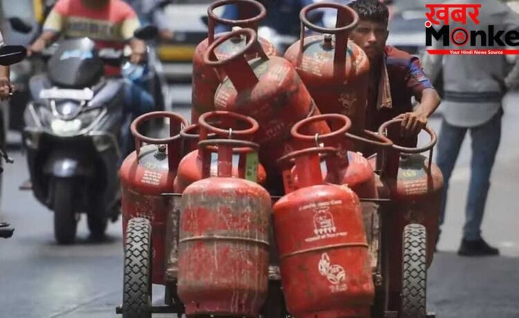 घरेलू LPG सिलेंडर देशभर में 29 रुपए हुआ महंगा, अब आपके शहर में रसोई गैस के ये हैं दाम घरेलू LPG सिलेंडर देशभर में 29 रुपए हुआ महंगा, अब आपके शहर में रसोई गैस के ये हैं दाम