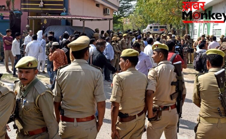 मथुरा में खूनी खेल: पत्नी से विवाद के बाद पति ने तमंचे से उड़ाया सिर, फिर खुद को भी गोली मारकर दी जान