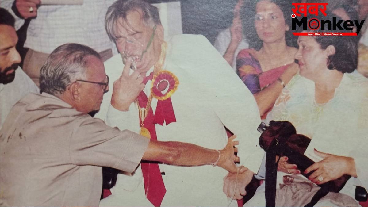 जब राज कपूर को मिला फिल्मों का सबसे बड़ा अवॉर्ड, ऑक्सीजन मास्क लगाए व्हीलचेयर पर पहुंचे एक्टर, एक महीने बाद हुई मौत