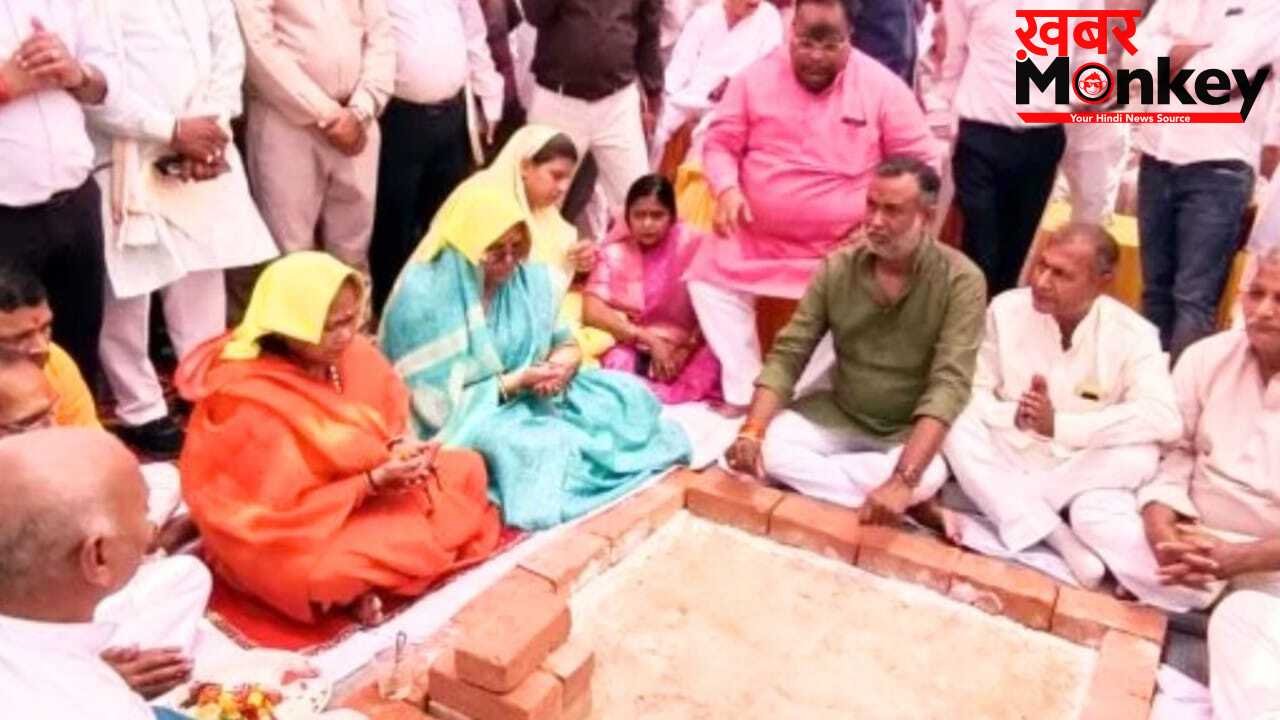 फतेहपुर: 750 करोड़ की परियोजना के भूमि पूजन में अव्यवस्था, माइक न मिलने पर भड़कीं राज्यमंत्री