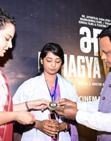 'भारत भाग्य विधाता' का पहला रिव्यू आया सामने, ओडिशा CM मोहन चरण माझी ने की कंगना रनौत की जमकर तारीफ
