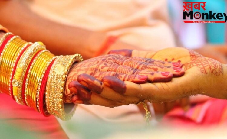 ‘मेहंदी का रंग भी नहीं उतरा था और उजड़ गया सुहाग’… शादी के चंद घंटों बाद दूल्हे की दर्दनाक मौत, लाश के साथ 5 घंटे तक तड़पती रही दुल्हन! ‘मेहंदी का रंग भी नहीं उतरा था और उजड़ गया सुहाग’… शादी के चंद घंटों बाद दूल्हे की दर्दनाक मौत, लाश के साथ 5 घंटे तक तड़पती रही दुल्हन!