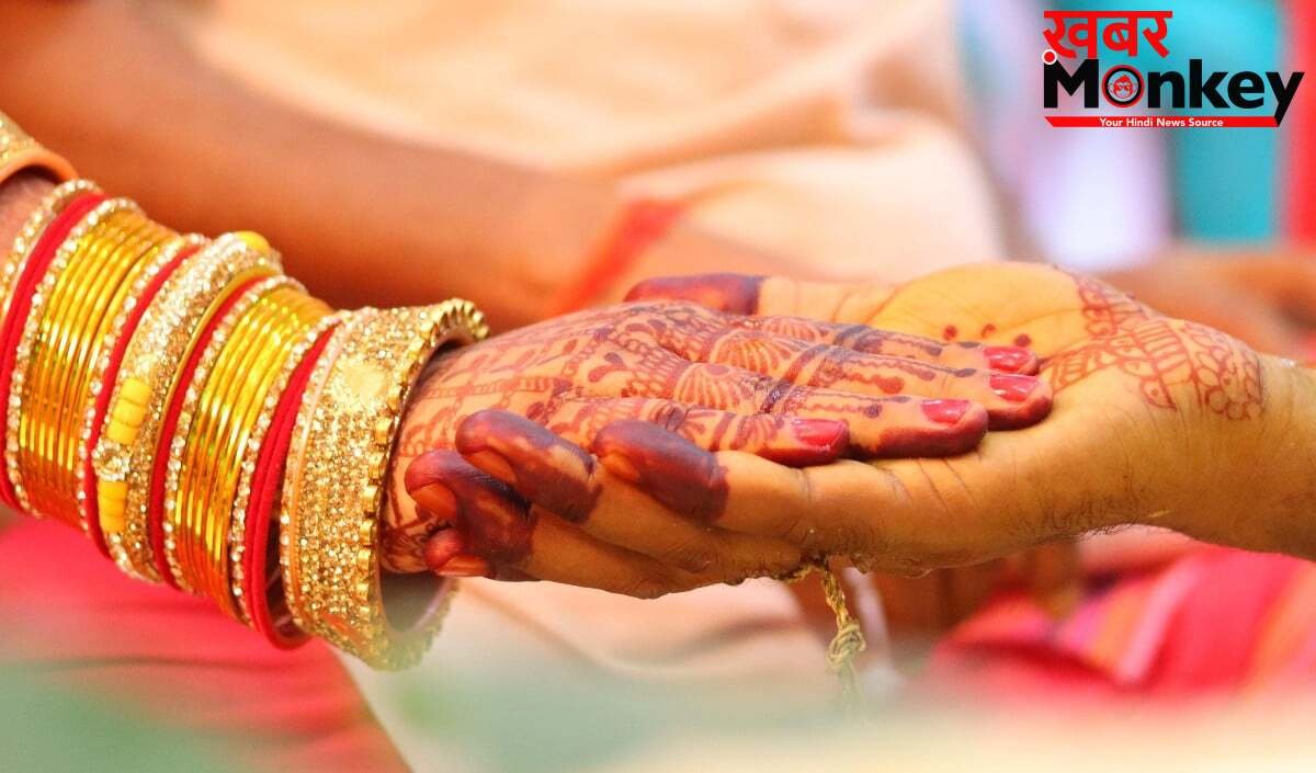 'मेहंदी का रंग भी नहीं उतरा था और उजड़ गया सुहाग'... शादी के चंद घंटों बाद दूल्हे की दर्दनाक मौत, लाश के साथ 5 घंटे तक तड़पती रही दुल्हन!