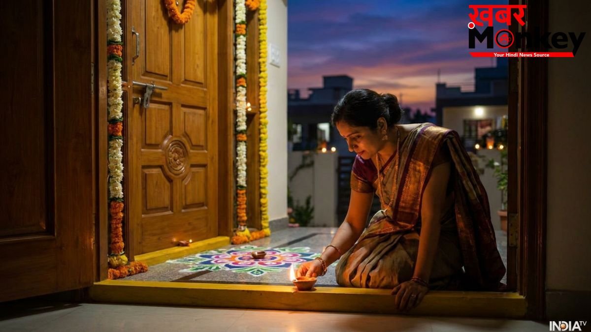 शाम में घर के इस पवित्र स्थान पर जरूर जलाएं दीपक, खिंची चली आएंगी मां लक्ष्मी