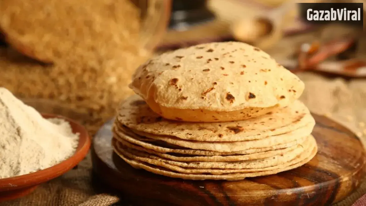 Roti Intake: दिनभर में कितनी रोटियां खाना है सही? इससे ज्यादा खा रहे हैं तो आज ही बदलें अपनी आदत​