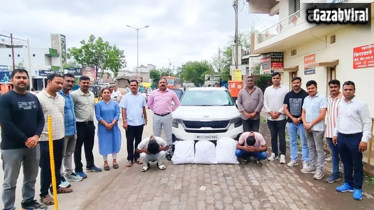 वर्धा पुलिस की बड़ी कार्रवाई, 22 लाख का गांजा और कार जब्त, दो युवतियों समेत 4 आरोपी गिरफ्तार