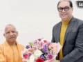 2 लाख से ज्यादा वक्फ संपत्तियां, आमदनी का कोई हिसाब नहीं; मोहसिन रजा ने की CM योगी से ऑडिट की मांग​