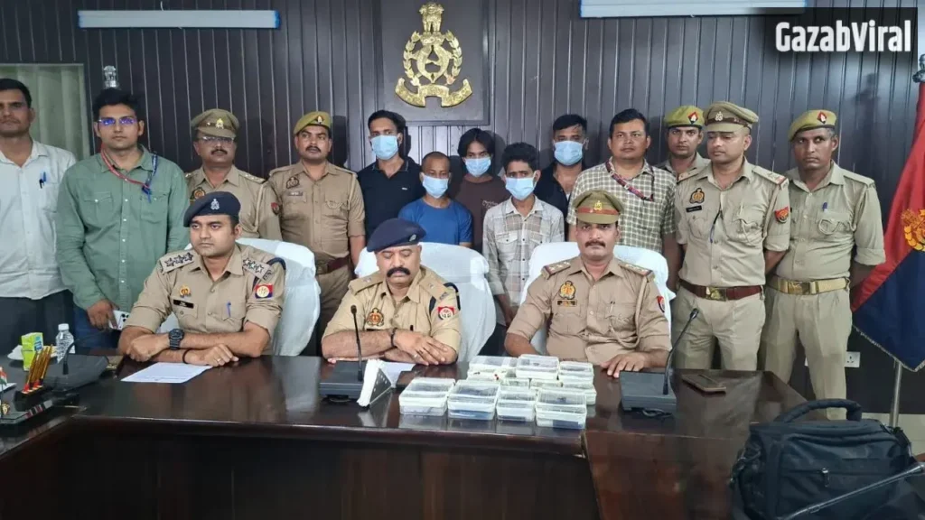 वाराणसी पुलिस का बड़ा एक्शन: 12.50 लाख की इंश्योरेंस साइबर ठगी करने वाले अंतरराज्यीय गिरोह के 5 आरोपी गिरफ्तार​