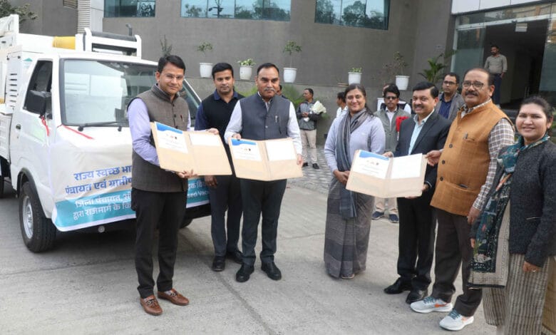 भोपाल–देवास राज्य राजमार्ग पर कचरा संग्रहण एवं प्रबंधन के लिये एमओयू पर हुए हस्ताक्षर