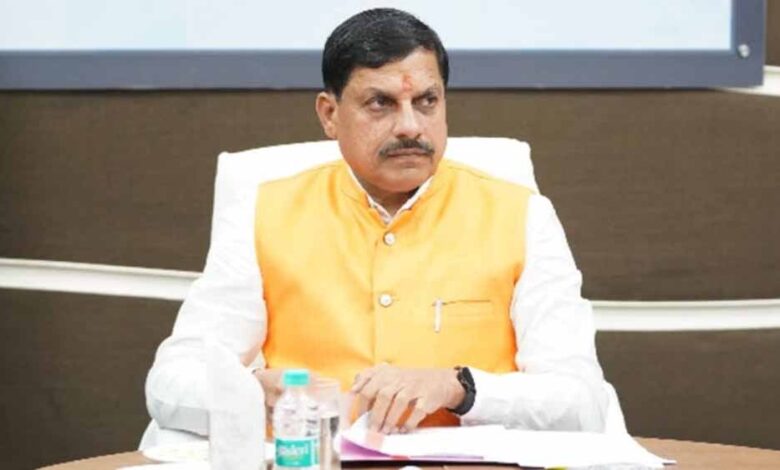 मुख्यमंत्री डॉ. यादव ने डबरा की घटना में मृतक के परिजन को 4 लाख रुपए एवं गंभीर तीन घायलों को एक–एक लाख रुपए देने के दिये निर्देश