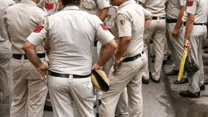 हापुड़ में बिल्डर के साथ हैवानियत! 2 घंटे तक टॉर्चर, प्राइवेट पार्ट पर मारे डंडे, शरीर पर किया पेशाब पुलिस ने 5 दिन तक नहीं दर्ज किया केस हापुड़ में बिल्डर के साथ हैवानियत! 2 घंटे तक टॉर्चर, प्राइवेट पार्ट पर मारे डंडे, शरीर पर किया पेशाब पुलिस ने 5 दिन तक नहीं दर्ज किया केस