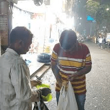 1 दिन के लिए भिखारी बना लड़का, रोड पर घूम-घूमकर लोगों से मांगे पैसे, कमाई देख जानिए पूरी खबर!! “ • ˌ 1 दिन के लिए भिखारी बना लड़का, रोड पर घूम-घूमकर लोगों से मांगे पैसे, कमाई देख जानिए पूरी खबर!! “ • ˌ