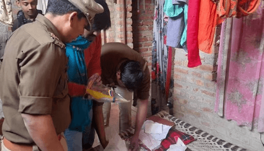 लखनऊ में सनसनीखेज कांड! नशे में धुत बेटे ने हथौड़े से माता-पिता को मौत के घाट उतारा, जानें खौफनाक वजह !! “ • ˌ लखनऊ में सनसनीखेज कांड! नशे में धुत बेटे ने हथौड़े से माता-पिता को मौत के घाट उतारा, जानें खौफनाक वजह !! “ • ˌ