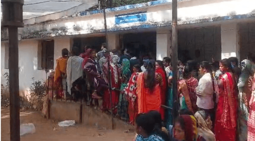 बस्तर जिले में पहले चरण का मतदान संपन्न, कुल 86.69 प्रतिशत हुआ मतदान. “ >. बस्तर जिले में पहले चरण का मतदान संपन्न, कुल 86.69 प्रतिशत हुआ मतदान. “ >.