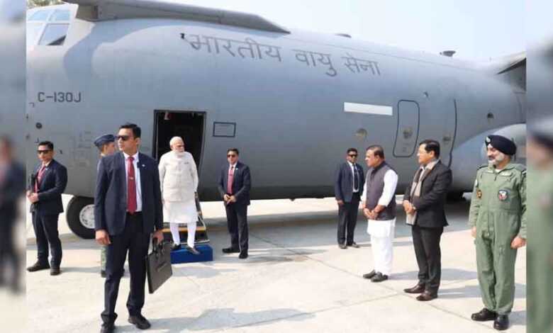 सीमा के पास पीएम मोदी का विमान उतरा, आपात लैंडिंग सुविधा का उद्घाटन – Khabar Monkey सीमा के पास पीएम मोदी का विमान उतरा, आपात लैंडिंग सुविधा का उद्घाटन – Khabar Monkey